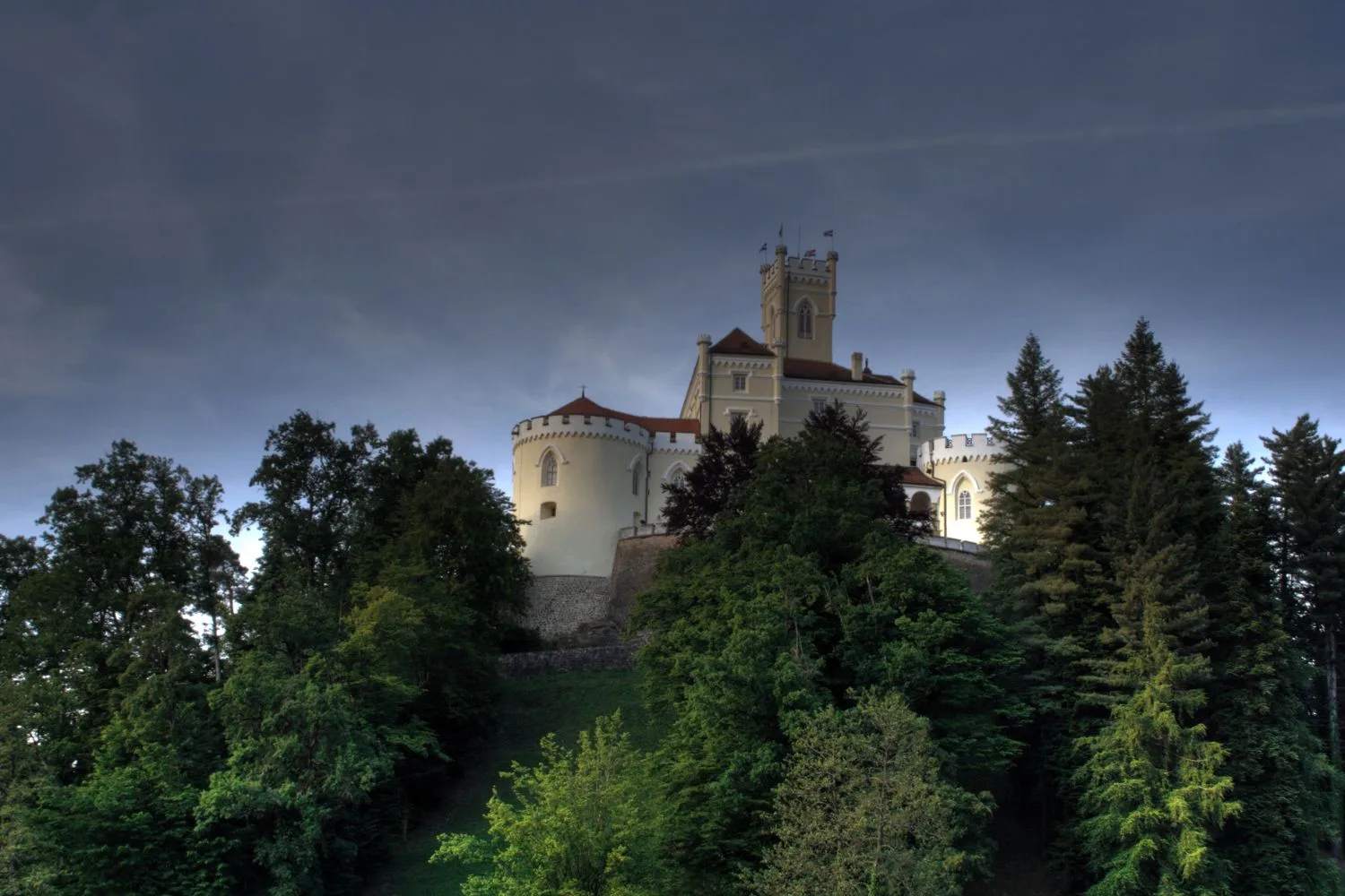 Trakošćan Castle frontal view, day trip from Zagreb