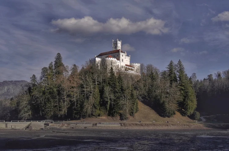 Trakošćan Castle above the forest and lake