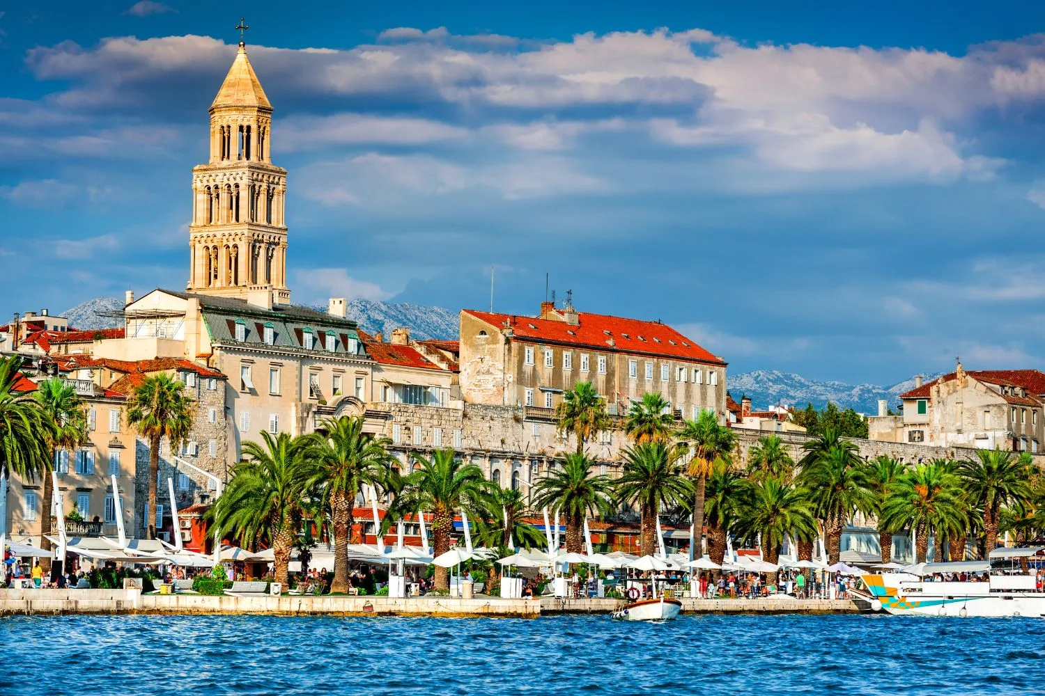 Split harbour with mountains behind, Zagreb to Split private transfer