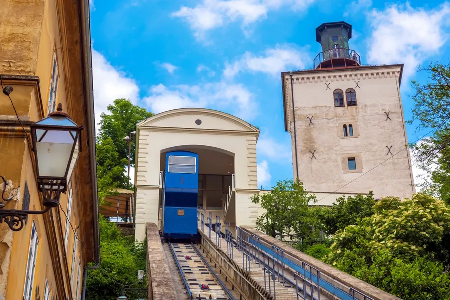 Zagreb funicular and Lotrscak tower, Split to Zagreb private transfer